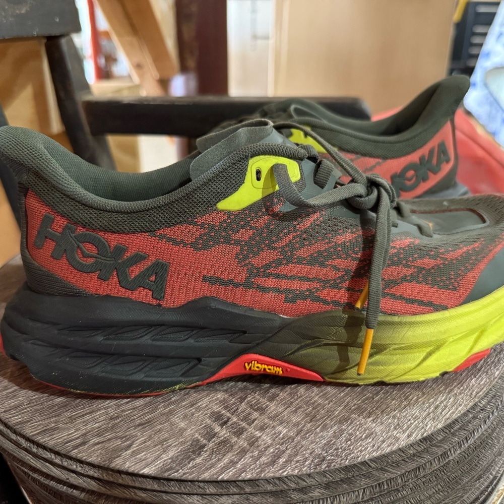 Hoka Men's Speedgoat 5